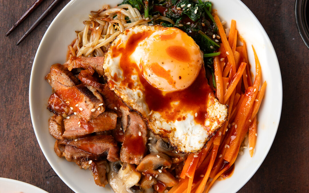 Bibimbap Cig Oen Cymru gan Emily Leary